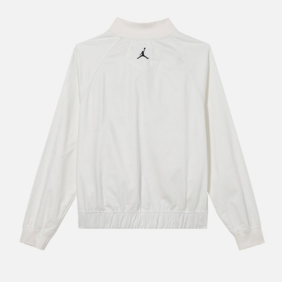 NWT Women's Jordan White Bomber Jacket Elastic Hem Loose Fit / large - Picture 11 of 12